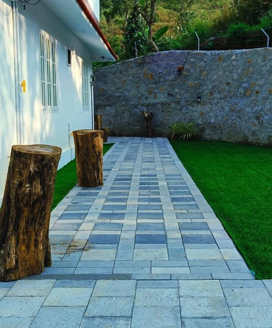 White Cloud Homestay Attappādi 0*,  インド