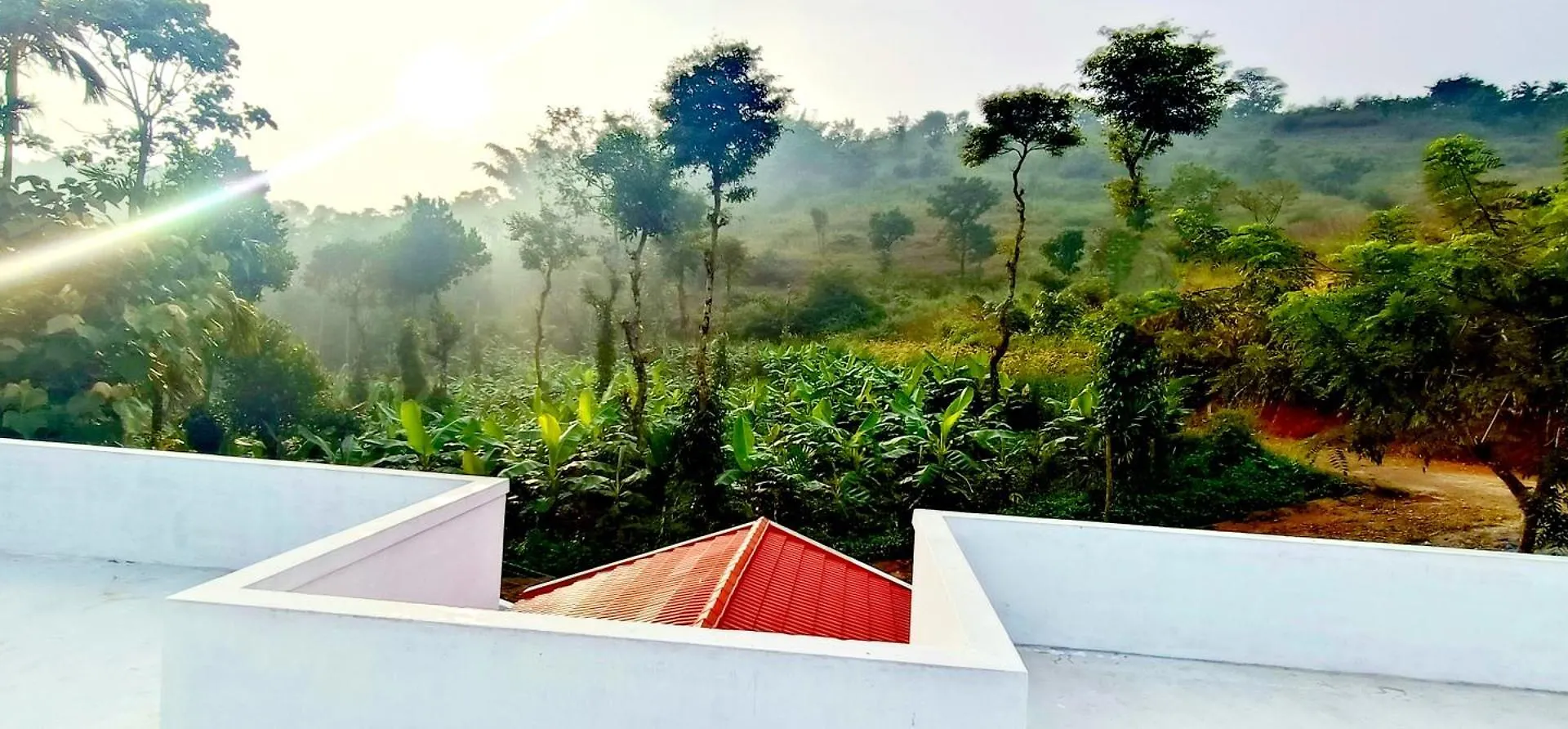 White Cloud Homestay Attappādi 0*,  インド
